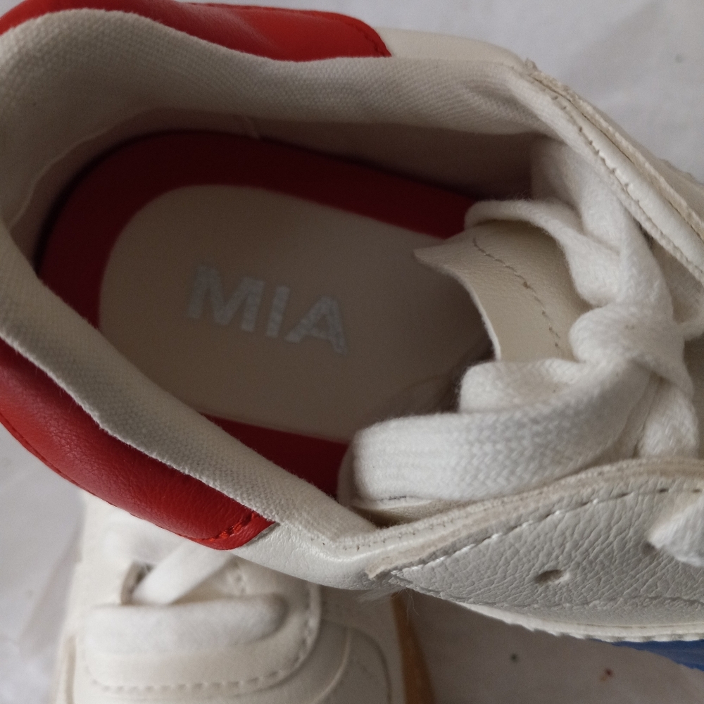 White Sneakers with Blue and Red Accents - Picture 3 of 4